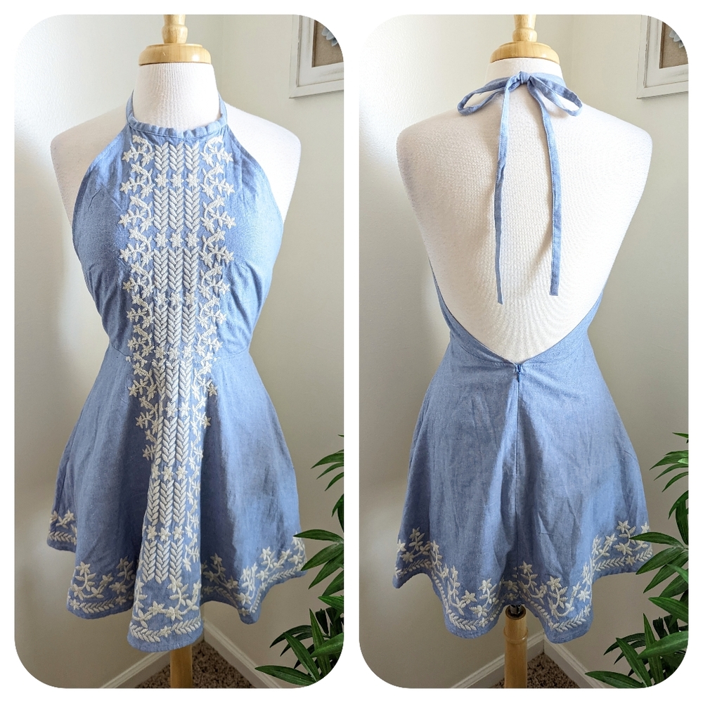 Chelsea & Violet Embroidered Halter Backless Mini Dress Blue Cream Medium